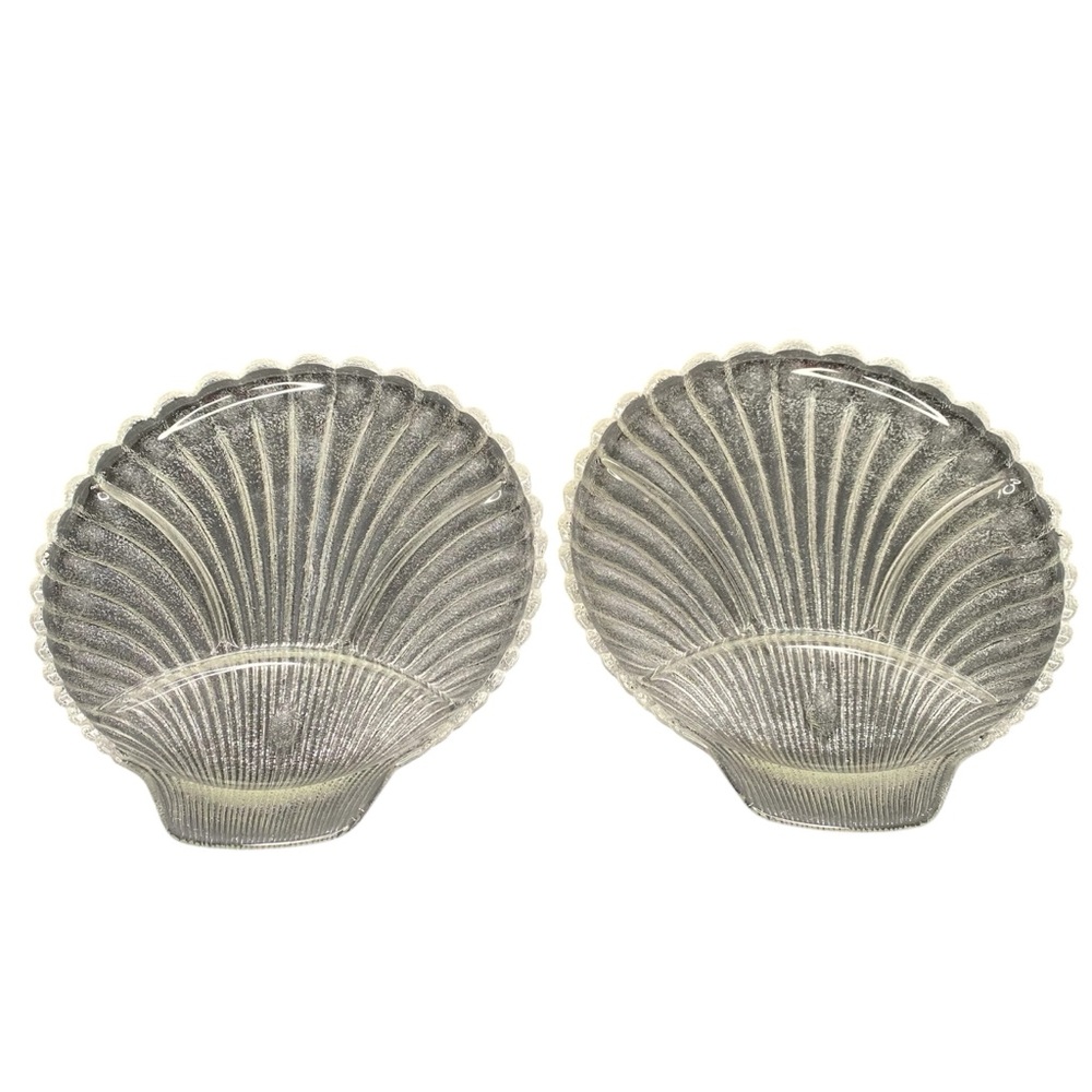 VTG Set Of 2 Elegant 10” Shell - Shaped Decorative Heavy Glass Plates Antique